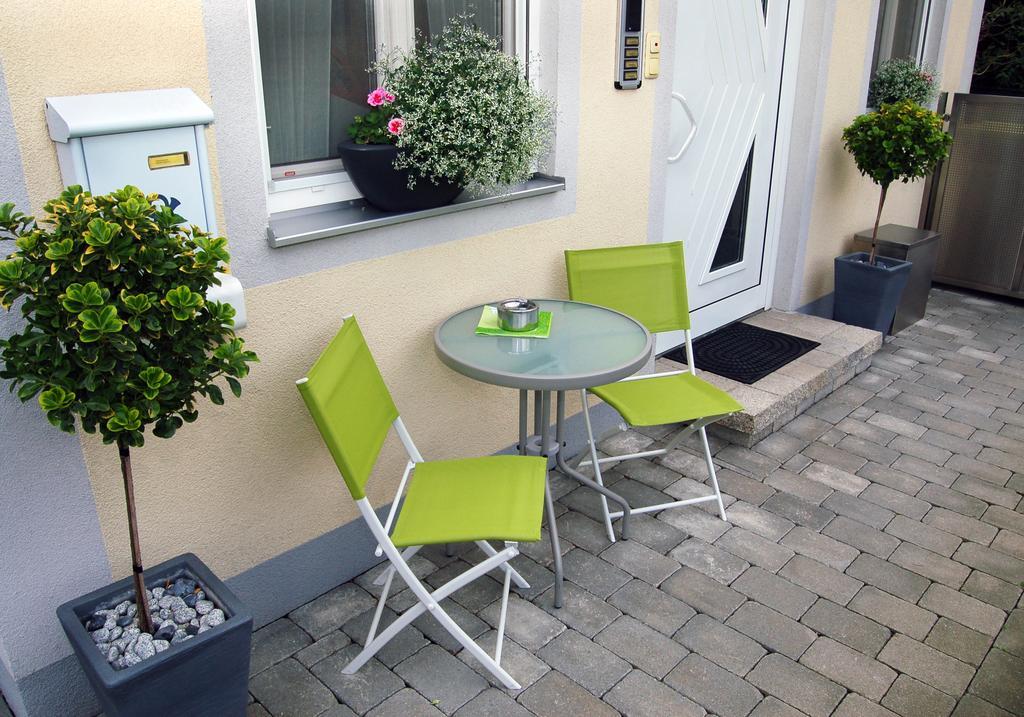 Pension Zur Post Lägenhet Bad Blumau Exteriör bild